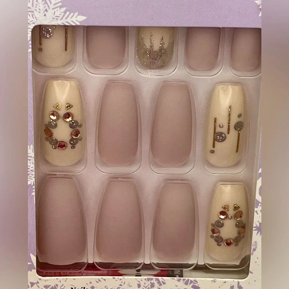 KISS Glue-On/Press-On Christmas Nails - Lot of 3 - Picture 3 of 8